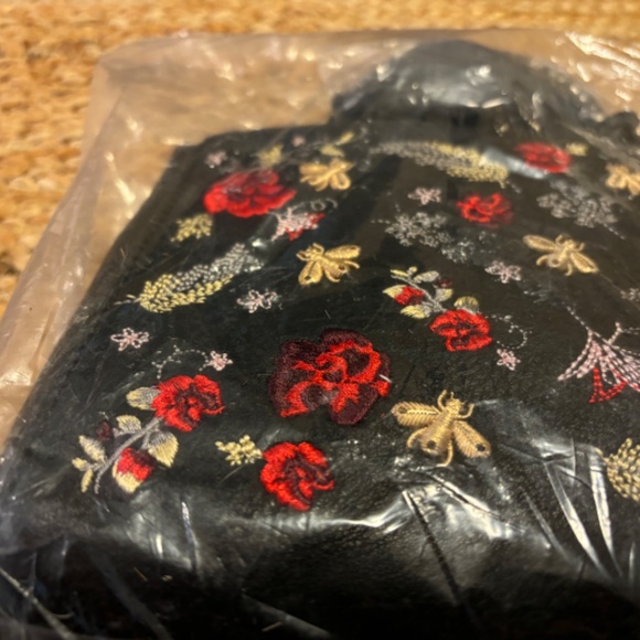 Call It Spring Cross Body - Picture 4 of 7